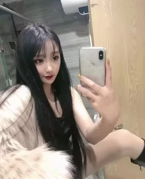 大坪高颜值嫩妹