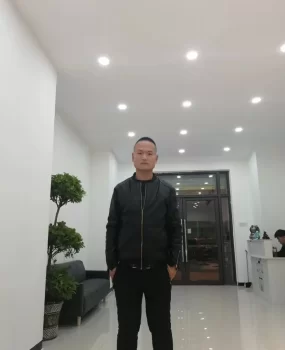 为富婆服务鸭