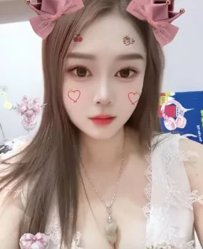 小西九年轻