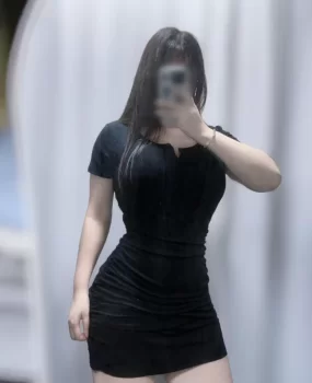 邻家性感依依