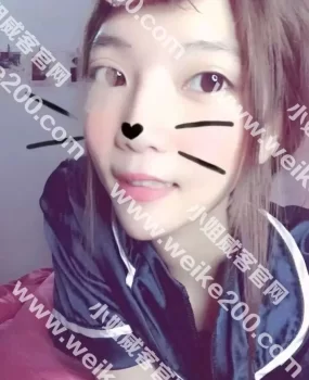 微信上聊得小骚逼,紧致水多。夹起来要人命!!!